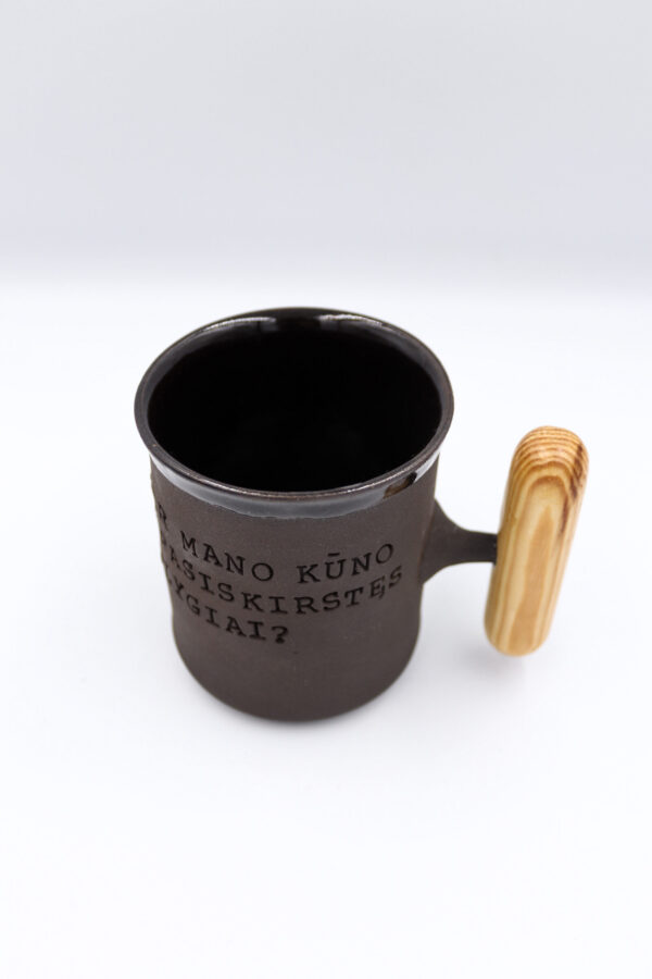 Mindful black mug “Is my breathing even now?”